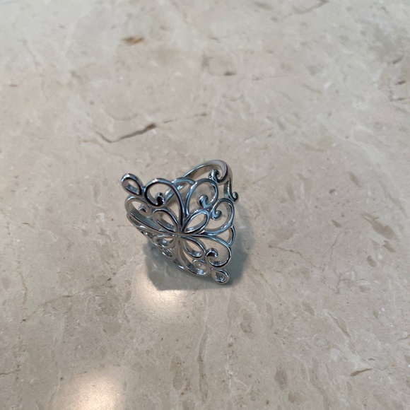 Sz 8, Clearance $22 Firm! Sterling Swirl Design Ring - Picture 9 of 14